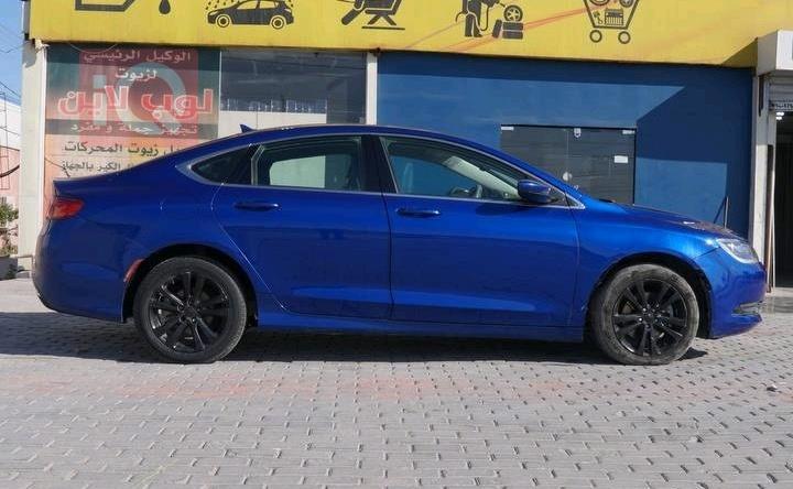 Chrysler 200